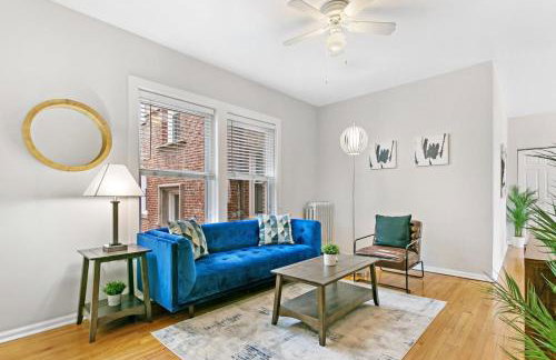 1BR Apartment in Rogers Park with King Bed - Lunt 2E - Foto 1