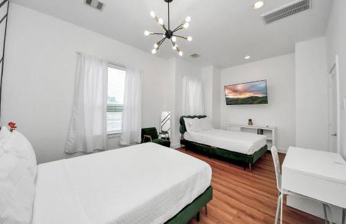 AMAZING ROOFTOP! DOWNTOWN SKYLINE VIEWS!!! SLEEPS 15 - Foto 23