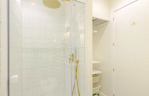 Refined and practical studio in historic center of Alicante - Photo 11