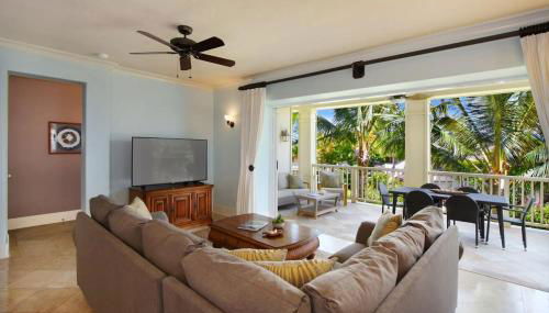 D211 Second Floor 3-bedroom Poolside Lanai - Foto 3