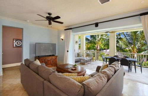 D211 Second Floor 3-bedroom Poolside Lanai - Foto 3