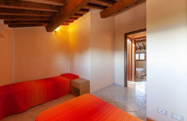 Al Castelluccio - Photo 3