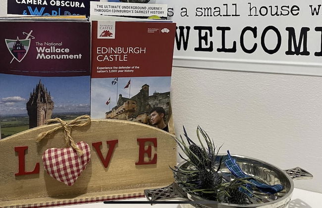 Stylish Scottish House With Garden and Parking - Foto 27