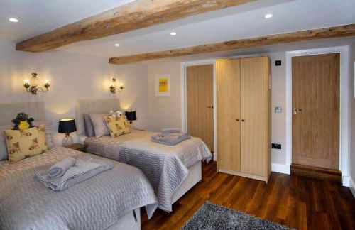 Stone Barn - Photo 10