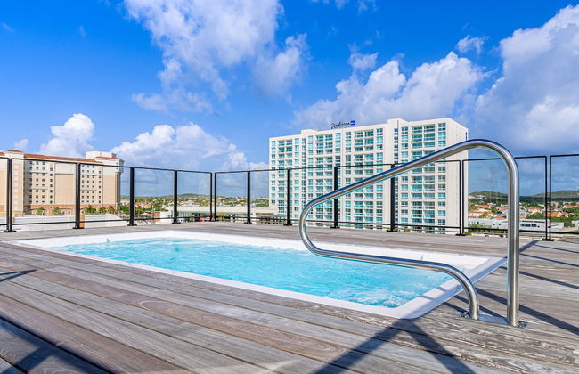 Luxury 2-bedroom Condo Right on the Strip in Palm Beach - Foto 24