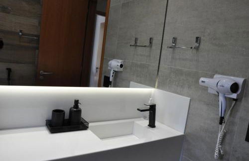 Apto alto padrão com uma vista de tirar o folêgo - Foto 17