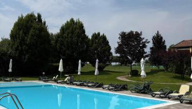 Experia Residence Apartment - Foto 2, Garden, sunbed, Garden view