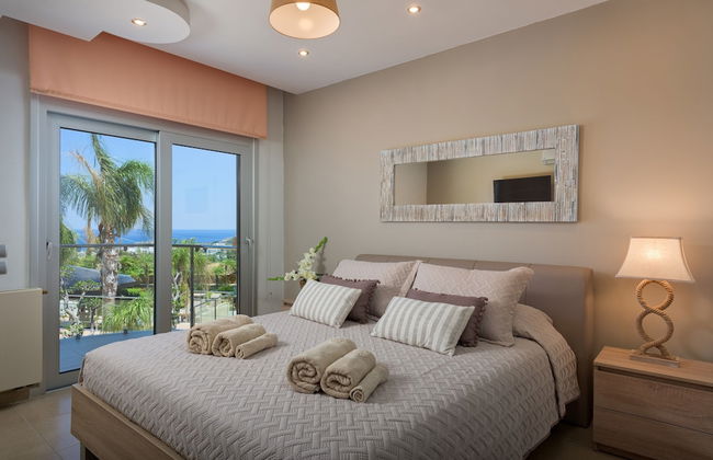 Quinn Hill Luxury Villa - Photo 2