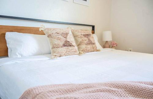 Turquoise Twin ★Vacation COS★3 King Beds★Near AFA - Foto 58