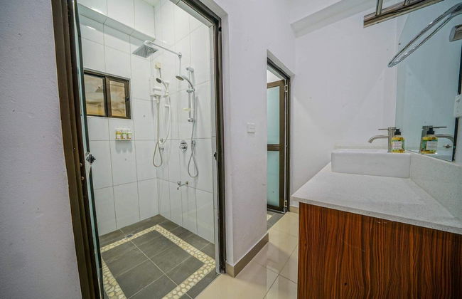 Coastal Suites - Photo 11