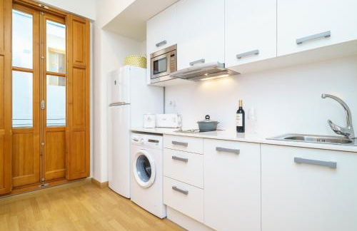 Valencia Home - Photo 16