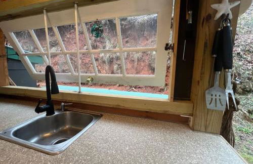 Private Mtn Love Shack w/ fast wifi, BBQ & view - Foto 29