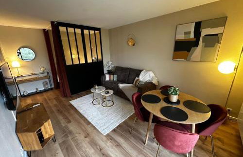 LE MONET studio proche Bordeaux avec balcon wifi & place de parking privé prox tram et Aéroport - Foto 1