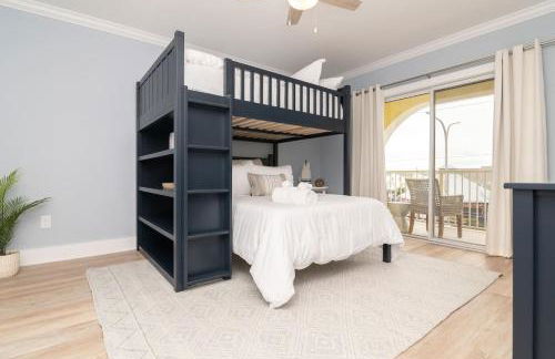 NEW 3BR-3BA Beach Block with Parking - Photo 20