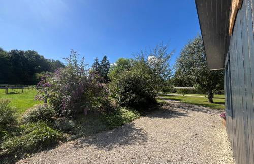 Chalet au calme avec terrasse sur belle propriété - Foto 8