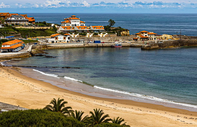 Comillas & Gaudí Capricho Guided Tour - Photo 1
