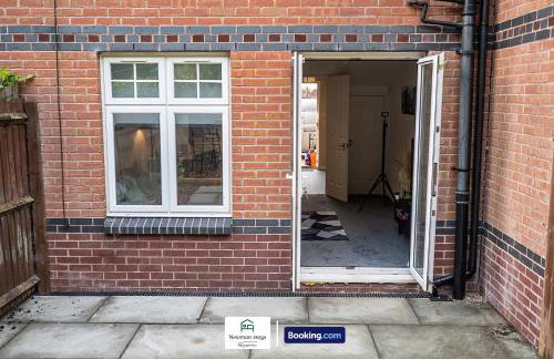 Charming Entire House By Newman Stays Short Lets & Serviced Accommodation Bingham With Free WiFi, Smart TV & Great Location - Foto 21