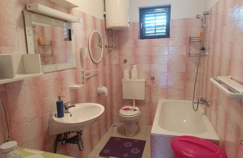 Holiday Home Višnja with Pool - Photo 35