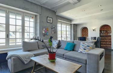 T4 lumineux, tout équipé, au centre d'Aurillac - Photo 1