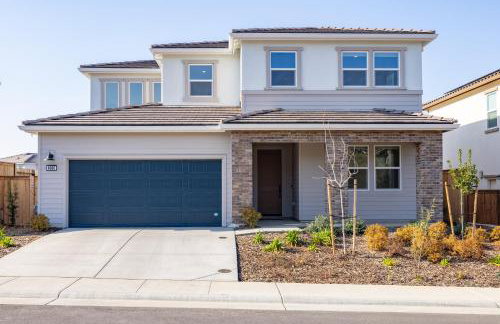 Modern Charming 4BR Home, Family Friendly, Office Space, Fast WiFi, Free Parking - Foto 2