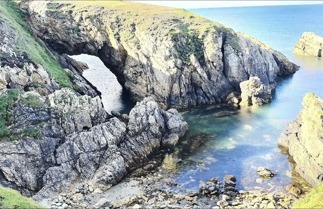 Lligwy House - Charming 3-bed House in Holyhead - Photo 36