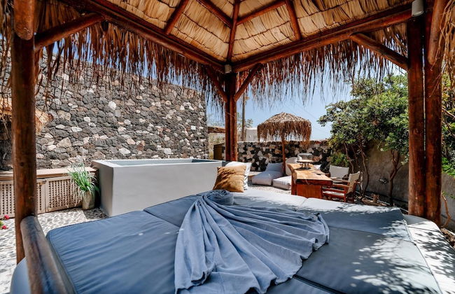 Rock Villas Santorini - Villa Legend Castle View Jacuzzi 130 sq m up to 7 Guests - Foto 12