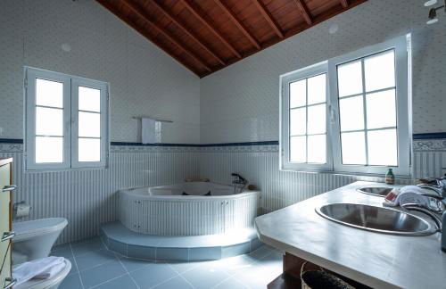 Azores Palmeira Villa - Photo 10