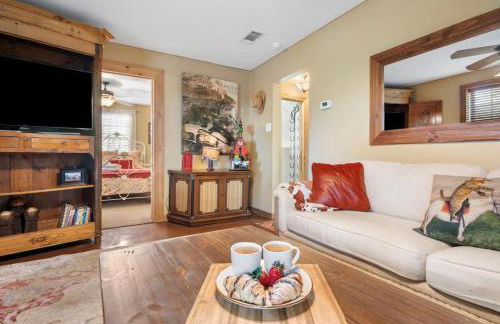 Barndominium with Farm and Firepit near Lake Georgetown - Foto 4