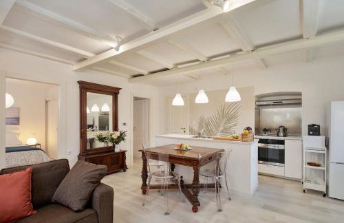 Secret Garden Apartment with private parking space - Photo 15