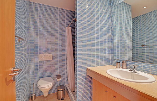 Albufeira Modern 1 With Pool by Homing - Photo 15