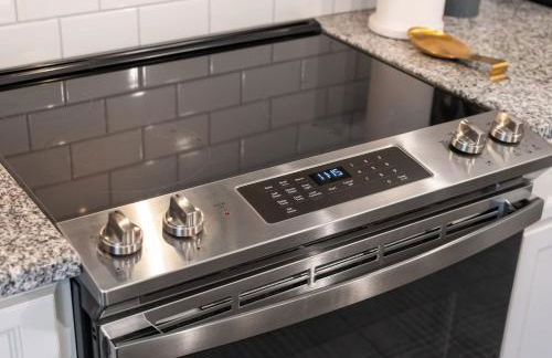 Cottage with 3 King Beds, 3 min to Marina, Fire Pit - Foto 51