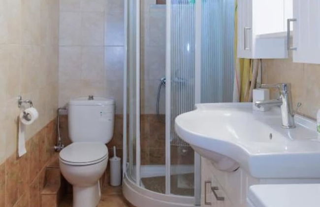 Platsa Seaview Retreat - A Stone-built Escape - Photo 16