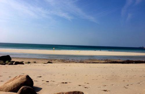 Luxe Detached 3 Bed Luxe House on Exclusive Private Estate Close to Coast Free Hot Tub Sleeps 6 Private Parking for 2 Cars - Photo 37