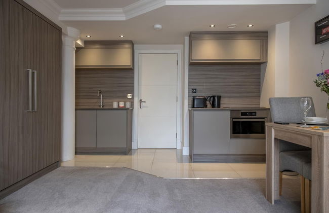 Chocolets - The Kitkat Suite - Photo 11