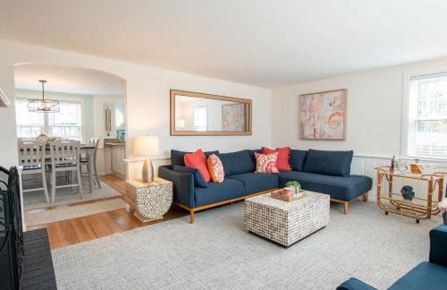 Stellar Home with Hot Tub & Movie Room - Foto 4