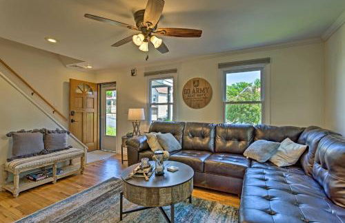 Updated Home with Patio Half Mile to West Point - Foto 3