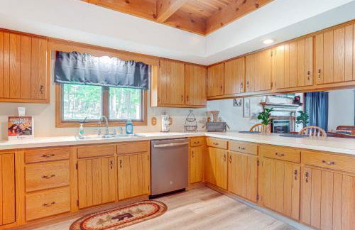 McGaheysville Home with Screened Porch and Gas Grill! - Foto 11