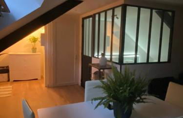 Appartement Atypique- Esprit Atelier Loft - parking privé - Wifi - vidéo - Foto 18