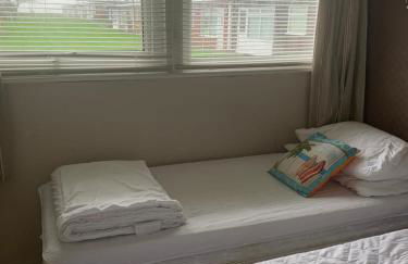 Dartmouth 2 Bed Detached Chalet 144 Norton Park - Foto 21