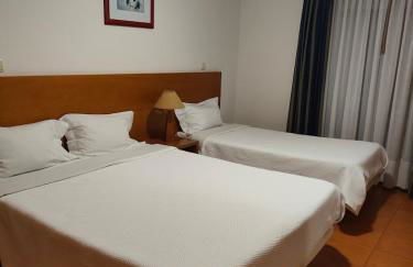 Apartamentos Turísticos Vila Praia - Foto 27