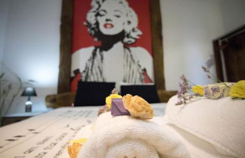 The Modern & Recycled House - Photo 19