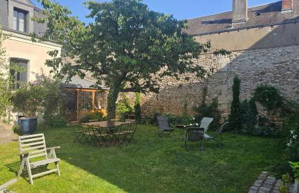 Gite Au Coeur de Tours, familial avec jardin au calme, parking - Photo 6