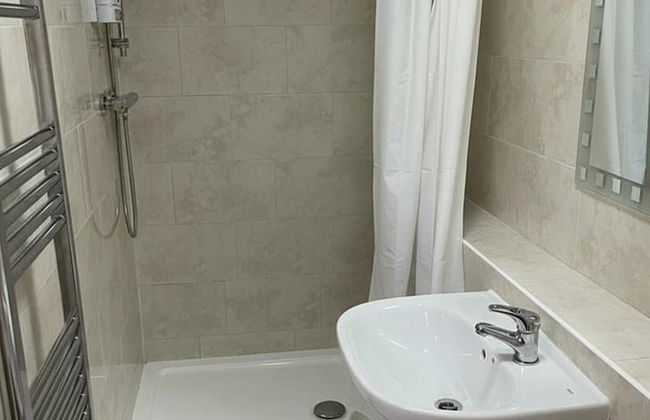 Charming Chalet - Sleep 3/4 & Free Parking - Foto 7