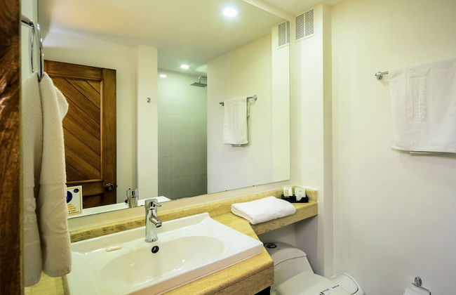 Travelers Suites Edificio Fontana Plaza - Photo 20