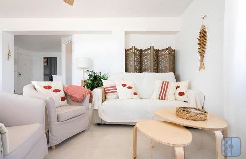 El Acuario - Primera línea y todas las ventanas dan al mar - Foto 16