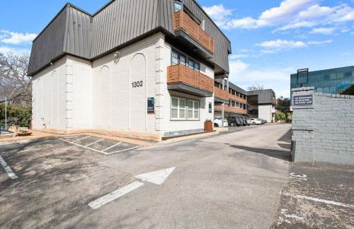 Bright & Cozy 1BR in Austin | Wi-Fi & Comfort - Foto 12