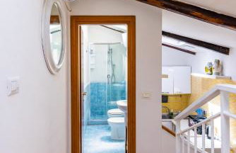 Alessios House by NapoliApartments - Photo 23