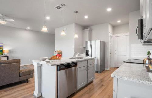 Open Kitchen - Covered Patio - Community Pool - Foto 7