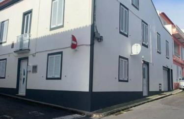 Maré Alta - Scenic Seaside Stay with outdoor deck - Photo 9