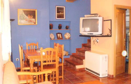 Los Olmos Holiday Home - Photo 10